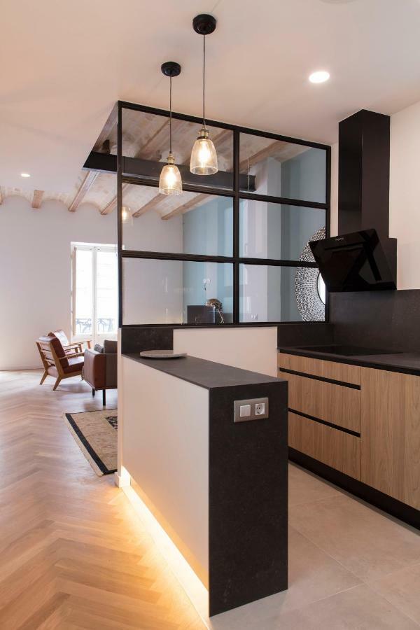 Florit Flats - Chic And In A Lively But Quiet Area Walking Distance * Valenza