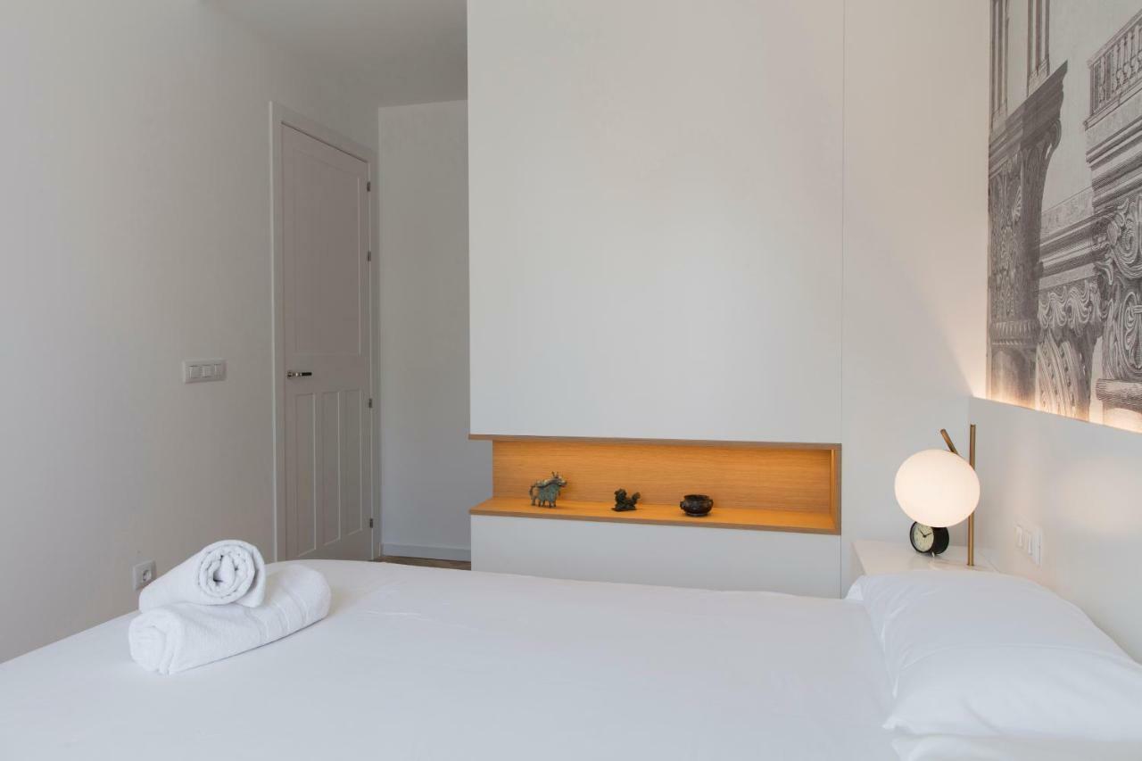 Florit Flats - Chic And In A Lively But Quiet Area Walking Distance Valenza