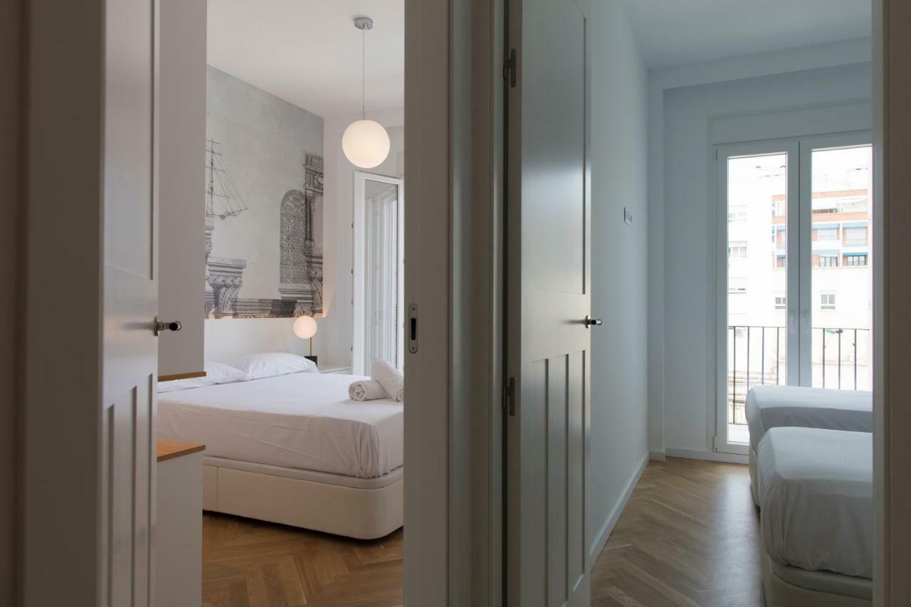 Florit Flats - Chic And In A Lively But Quiet Area Walking Distance * Valenza